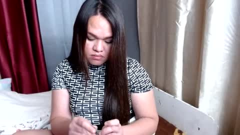 miss_leah07 online show from July 25, 7:10 pm