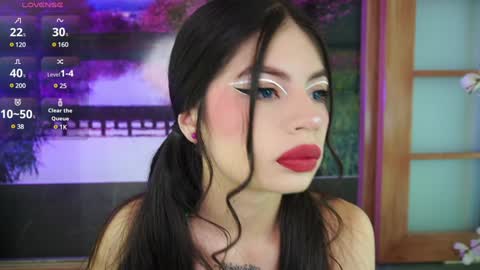 miss_lucyla online show from February 4, 11:05 am