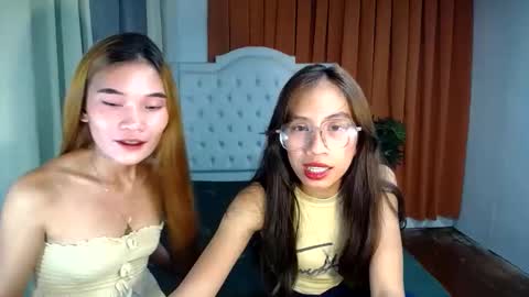 miss_margaret_ online show from April 23, 3:25 pm