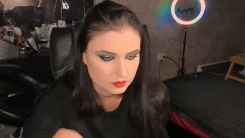 Snapshot of miss_poison chatting on September 28, 8:47 pm Leya online show from September 28, 8:47 pm