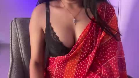 miss_queen99 online show from June 6, 9:37 am
