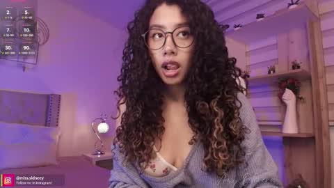 Amy Olivera online show from October 21, 1:26 pm