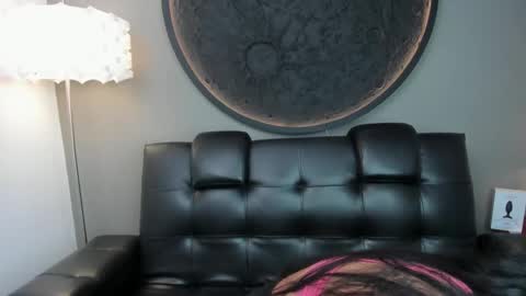 Vaiolette online show from February 20, 11:09 am