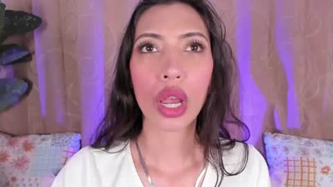 Miss Veronica online show from July 1, 1:43 pm