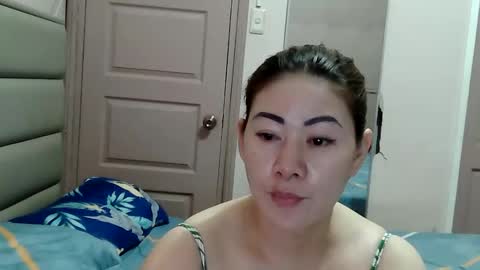 HOT MOMMY ZEPHYR online show from March 1, 8:30 pm