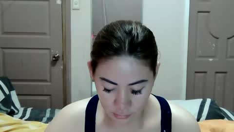 HOT MOMMY ZEPHYR online show from February 6, 9:12 am