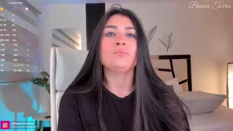 Bianca Torres online show from February 26, 11:15 pm