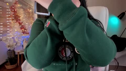 Bianca Torres online show from December 27, 11:10 pm