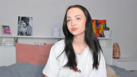 Hello dear my name Elisa online show from June 3, 9:20 pm