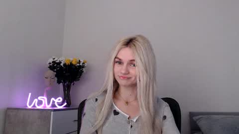 EMMA online show from February 24, 8:47 pm