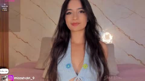 Sami Evan online show from August 7, 1:40 pm
