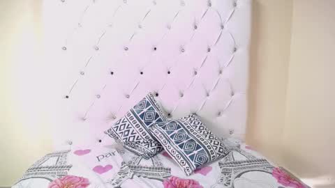 Danna online show from February 14, 8:37 pm