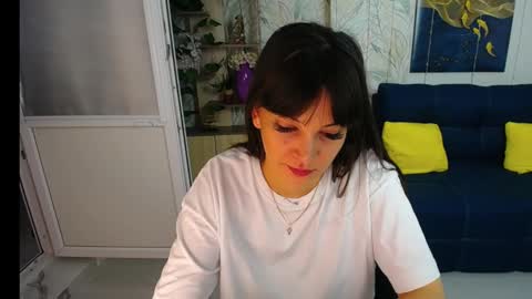 MissLaura online show from March 8, 7:13 am