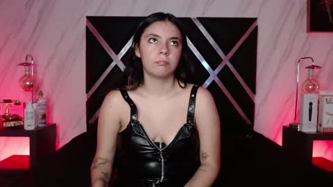 Snapshot of misslexy_ chatting on September 25, 1:54 pm lexxi online show from September 25, 1:54 pm