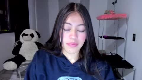 missloren333 online show from February 20, 7:12 am