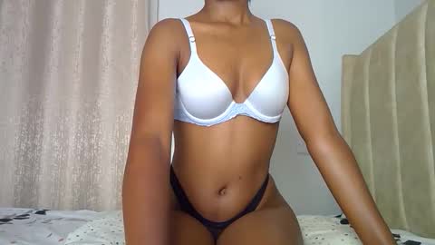 lunah online show from April 17, 7:43 am