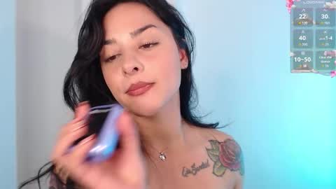 Snapshot of missmariana_ chatting on October 21, 1:20 am missmariana_ online show from October 21, 1:20 am