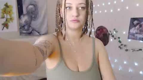 Snapshot of missmelons_ chatting on February 26, 8:50 am Li  online show from February 26, 8:50 am