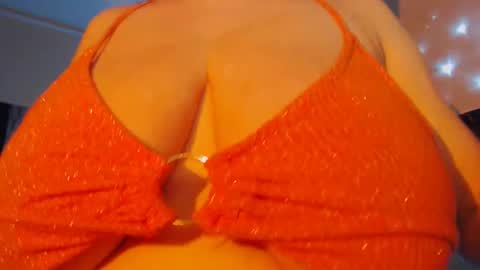 Snapshot of missmelons_ chatting on February 12, 3:06 pm Li  online show from February 12, 3:06 pm