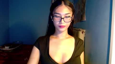 missminervaa online show from June 22, 5:54 pm