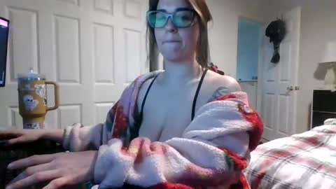 MissMona online show from April 1, 1:41 pm