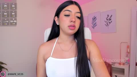 Snapshot of missvancouver_ chatting on January 13, 11:49 pm Mafe Jimenez online show from January 13, 11:49 pm