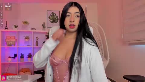 Snapshot of missvancouver_ chatting on September 24, 12:59 pm Mafe Jimenez online show from September 24, 12:59 pm