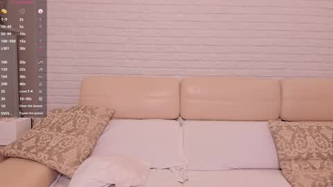 missxcaprice online show from February 25, 12:04 pm