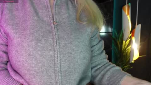 Darsy online show from January 25, 1:35 pm