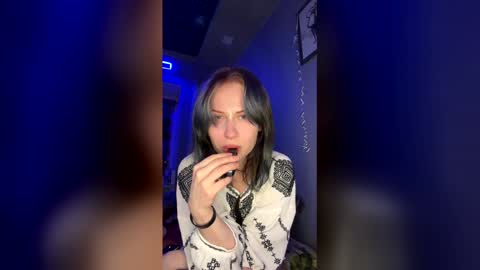 mistress_shinobi online show from April 7, 5:48 pm