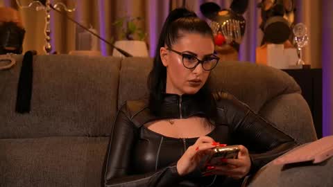 Mistress Kelly online show from November 16, 1:29 am