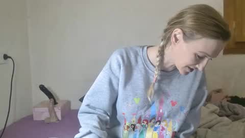 mistressmilly32 online show from November 17, 9:59 pm