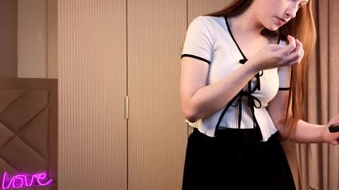 mistyhearron online show from March 5, 8:10 am