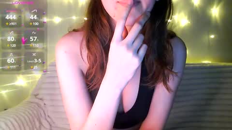Snapshot of miyu_ko chatting on December 19, 4:24 pm Miyu Ko online show from December 19, 4:24 pm