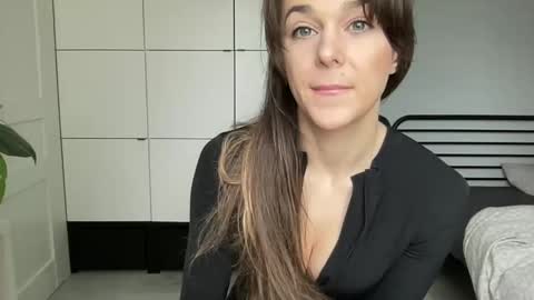 mmminnie online show from March 12, 10:16 am