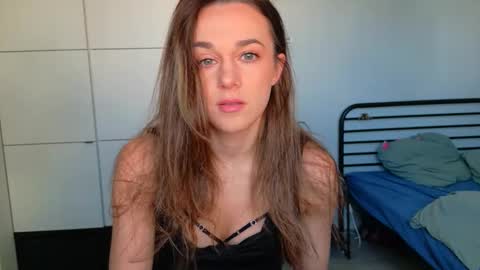 mmminnie online show from March 22, 10:43 am