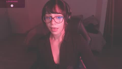 Snapshot of modjo_ chatting on December 29, 5:53 am Modjo online show from December 29, 5:53 am