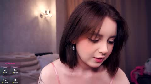 Snapshot of moiregathright chatting on September 18, 5:17 am My name is Eda online show from September 18, 5:17 am