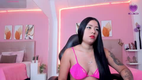    online show from November 9, 1:18 pm