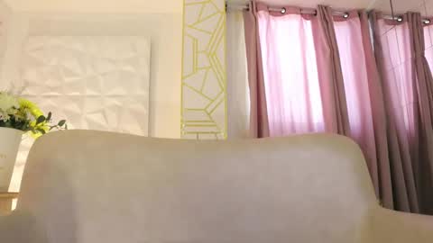   MOLLY   online show from February 28, 4:42 pm