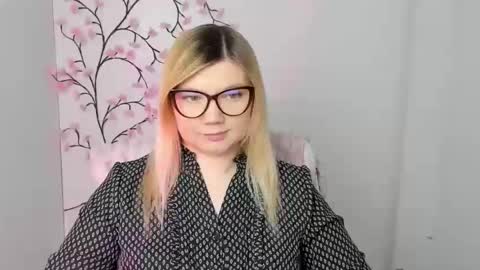 Molly online show from January 10, 12:54 pm