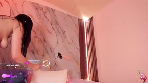 Snapshot of mollylewis18 chatting on October 11, 11:29 pm New girl Emily Valentina Michelle online show from October 11, 11:29 pm