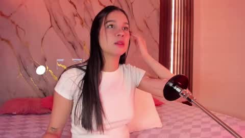 Snapshot of mollylewis18 chatting on October 9, 8:35 pm New girl Emily Valentina Michelle online show from October 9, 8:35 pm