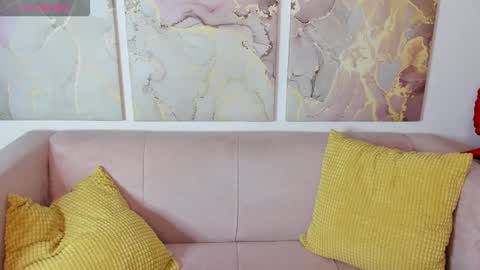 mollysmiawko online show from February 23, 10:04 am