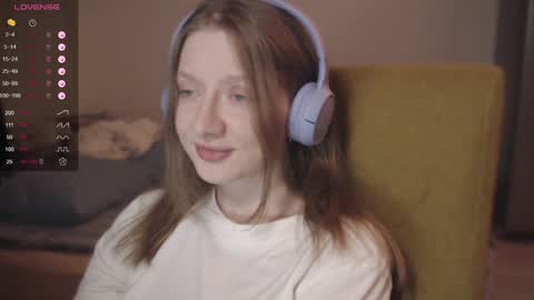 Snapshot of mollytucker chatting on December 19, 1:51 pm mollytucker online show from December 19, 1:51 pm