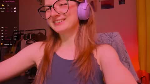 mollytucker online show from November 22, 2:20 pm