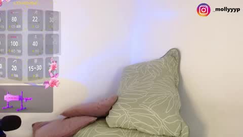 mollyyy_y online show from March 13, 9:43 am