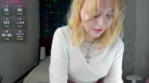 mon1ca_jones online show from January 13, 9:35 am