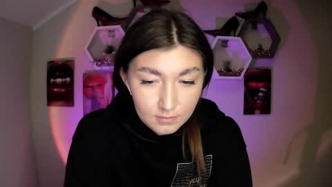 sweet girl and shine body online show from September 26, 12:14 pm