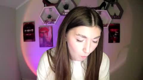 sweet girl and shine body online show from September 15, 11:07 am